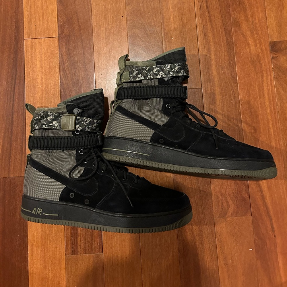 Sz 14-Nike SF-AF1 High Camo Black Olive
Excellent condition